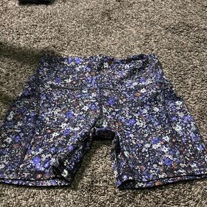 Lululemon Athletica Dark Floral Align shorts